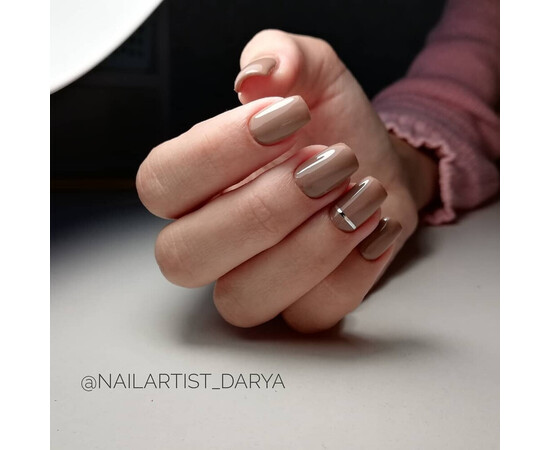 Зображення 5 Гель-лак Komilfo Deluxe Series D236 сіро-бежевий, емаль, 8 мл, Об'єм (мл, г): 8, Колір: 236