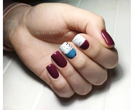 Зображення 4 Гель-лак Komilfo Deluxe Series D242 класична марсала, емаль, 8 мл, Об'єм (мл, г): 8, Колір: 242