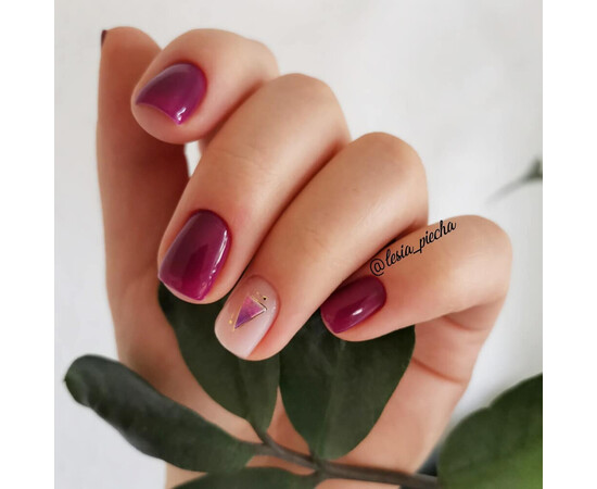 Зображення 5 Гель-лак Komilfo Deluxe Series D243 темна фуксія, емаль, 8 мл, Об'єм (мл, г): 8, Колір: 243