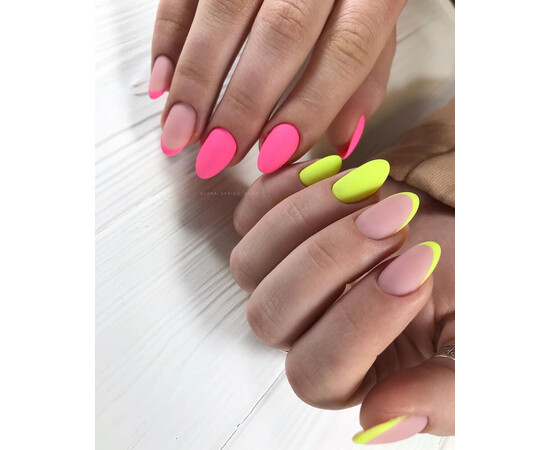 Зображення 6 Гель-лак Komilfo Deluxe Series D261 яскравий рожевий, емаль, 8 мл, Об'єм (мл, г): 8, Колір: 261