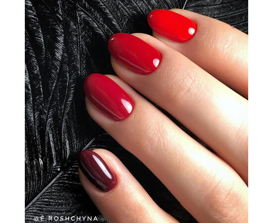 Изображение 5 Гель-лак Komilfo Rior Collection 001 классический красный, эмаль, 8 мл, Объем (мл, г): 8, Цвет: 001