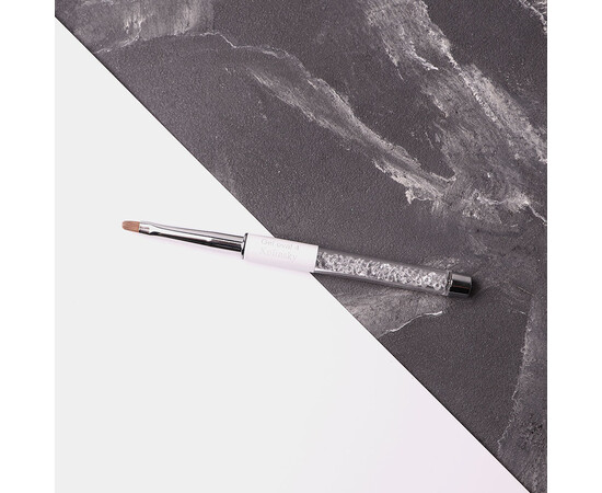 Изображение 4 Кисточка Komilfo Gel oval 4 (Kolinsky), Размер кисточки: 4