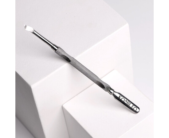 Зображення 2 Пушер для манікюра/педикюра з кюреткою в дихроїчному чохлі Komilfo M